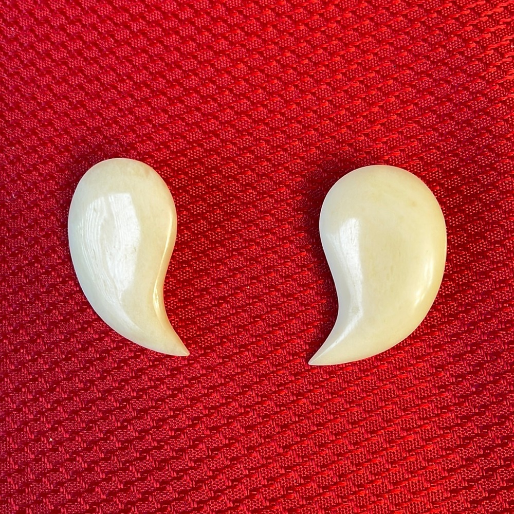 Vintage clip-on earrings